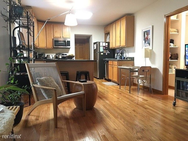 Building Photo - 2 br, 2 bath Apartment - 8016 Floral Avenue 2