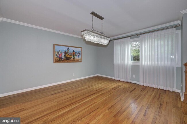 Foto del edificio - 1717 Country Club Dr