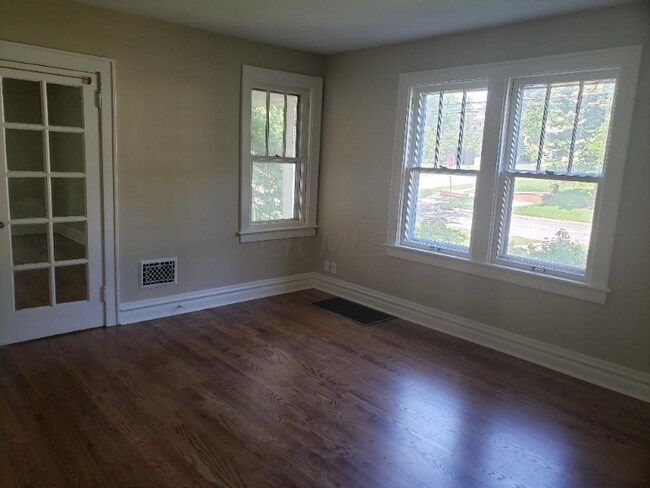 Foto del edificio - 633 Oxford St