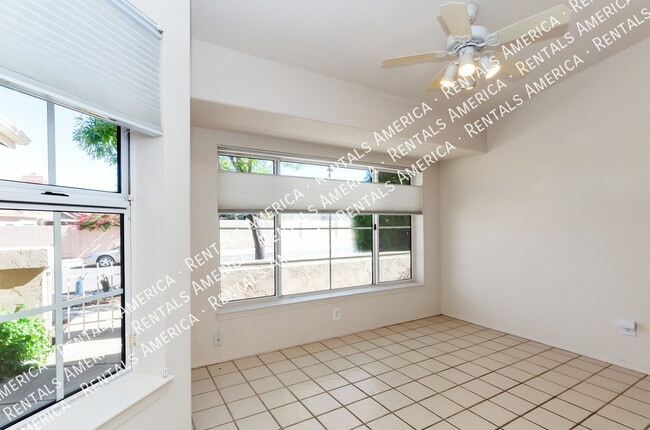 Building Photo - 200 S Bonanza Ave