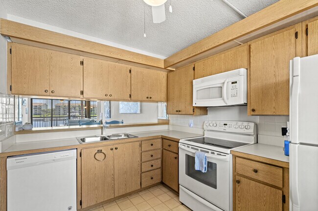 Foto del edificio - 2401 Marina Isle Way