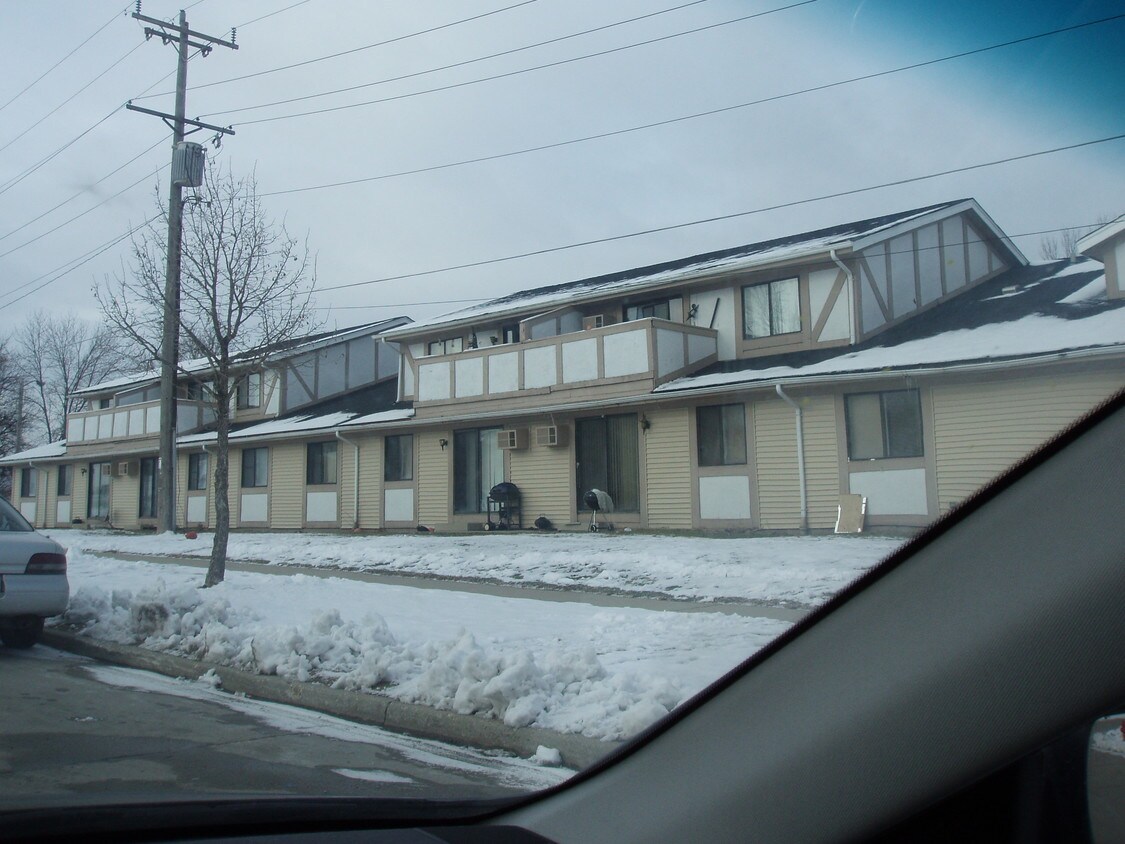 Building Photo - 8649 N Granville Rd