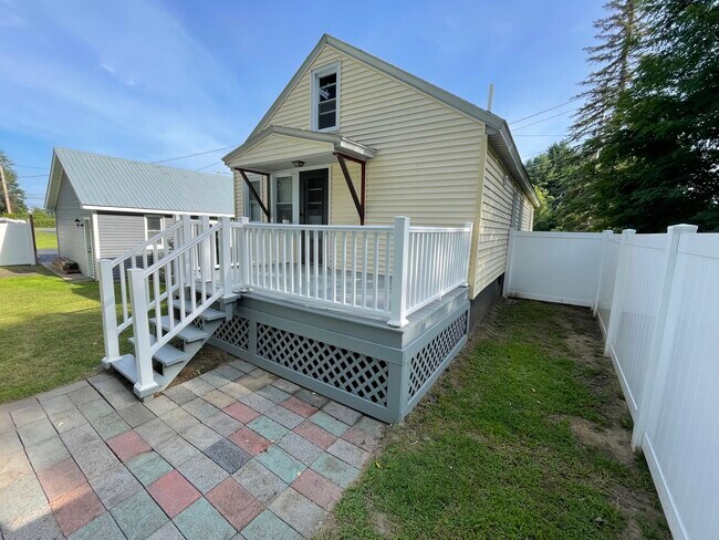 Building Photo - 564 Duanesburg Rd