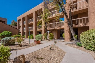 Building Photo - 7494 E Earll Dr