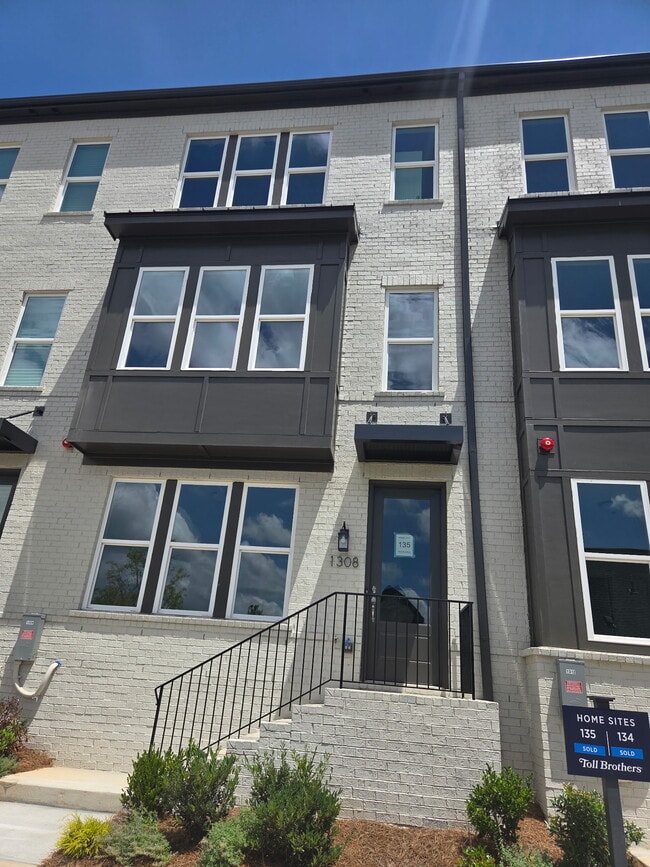 Building Photo - 1308 Koa Ct SE