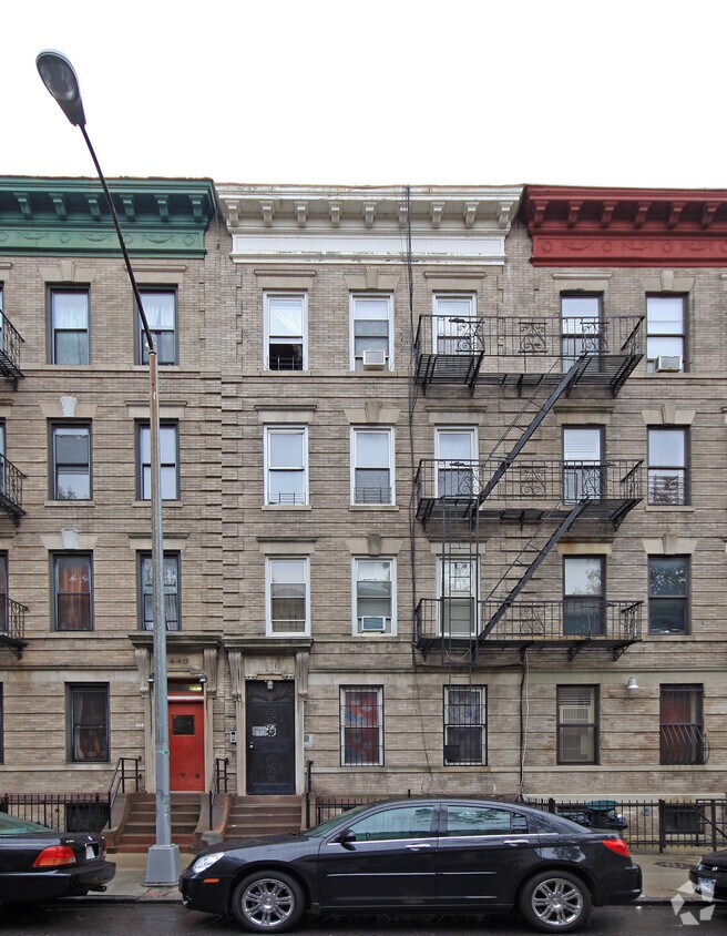 Primary Photo - 438 Chauncey St