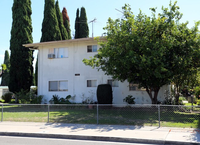 Foto del edificio - 6592 Ginger Ln