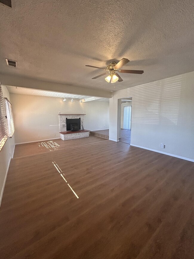 Building Photo - 2914 Bel Air Ct NE