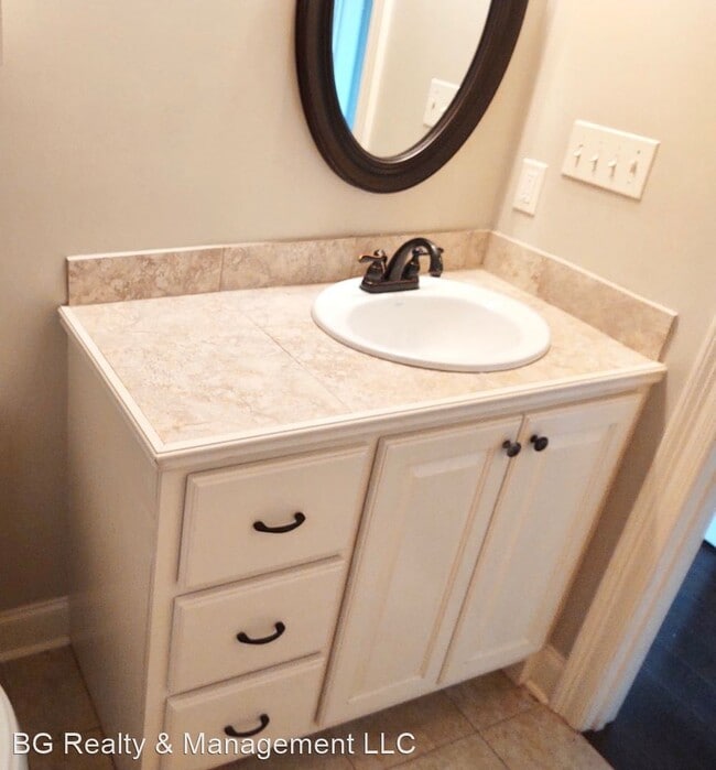 Building Photo - 3 br, 2 bath House - 127 Range Drive
