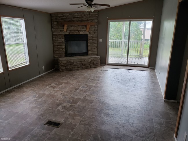 Foto del edificio - 3 br, 2 bath Mobile Home - 201 E Charity St