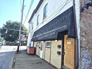 Building Photo - 703 24th St