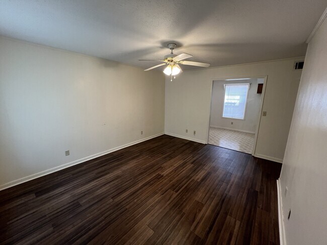 Foto del edificio - 216 Wedgewood St