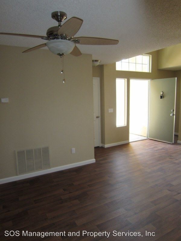 Building Photo - 3 br, 2.5 bath House - 3811 Via De La Bandola