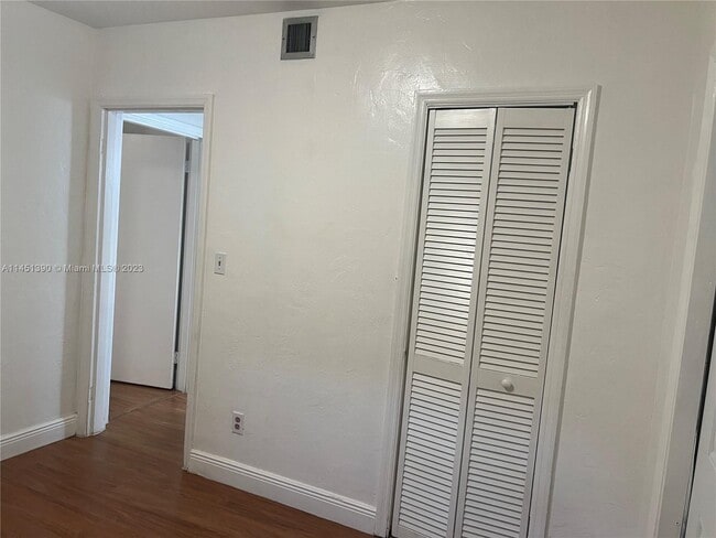 Foto del edificio - 5225 SW 102nd Ave