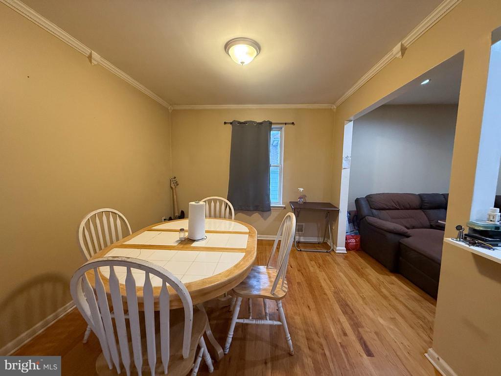 Foto principal - 697 Johnstone St