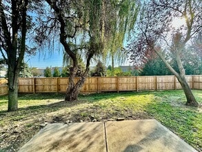 Building Photo - 13389 Kimberlite Dr