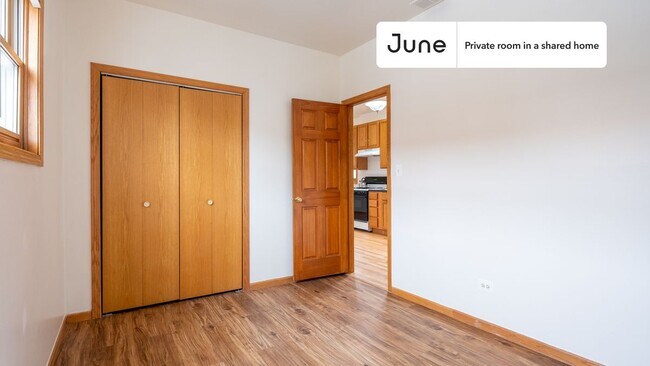 Foto del edificio - Room in Shared 3 bed/2 bath home