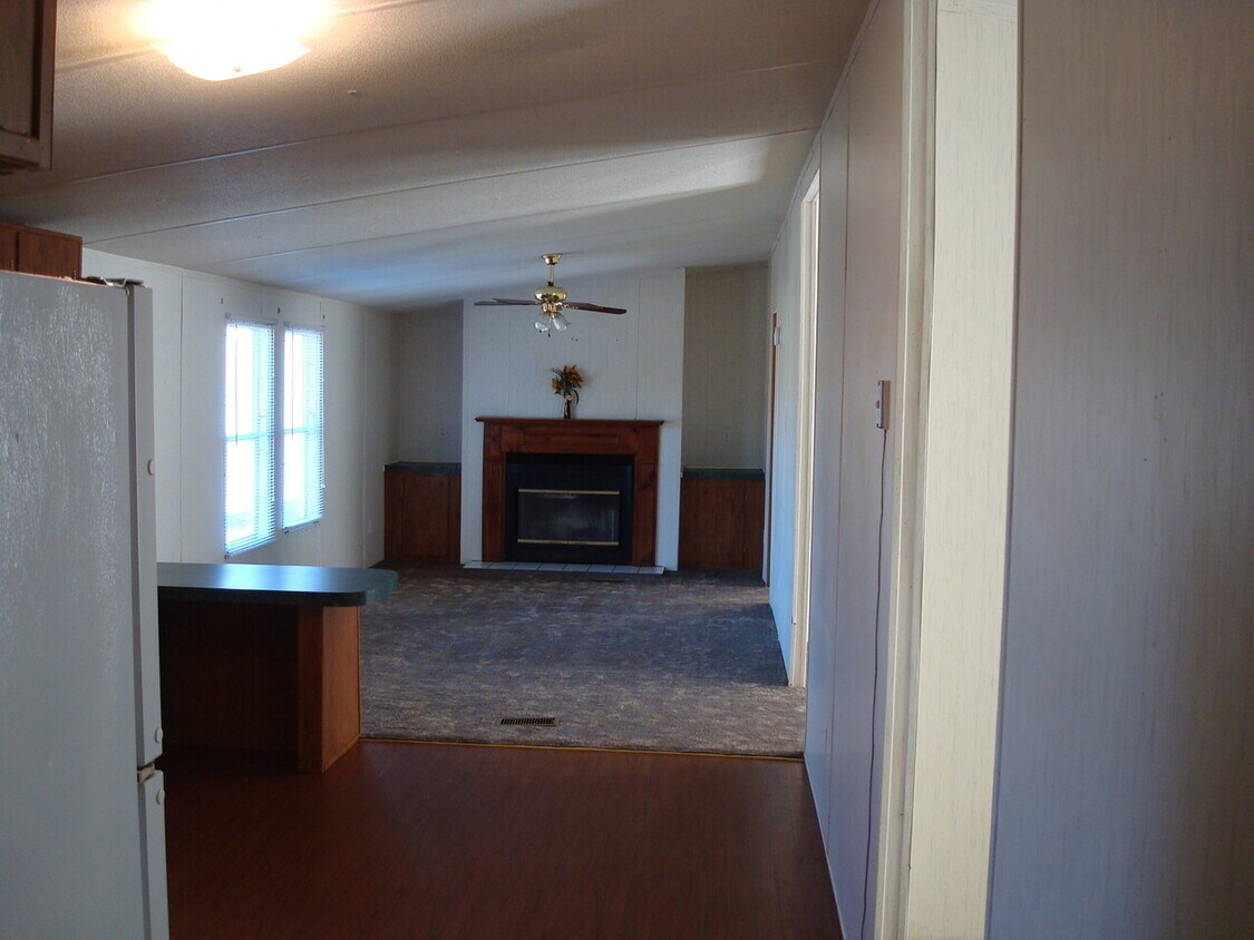 Building Photo - 1416 Zion School Double Wide