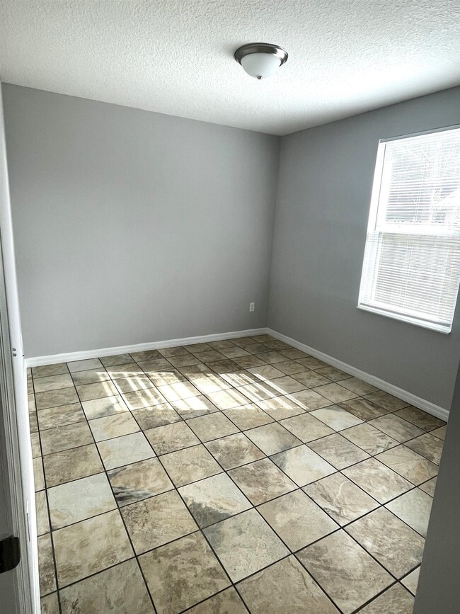 Building Photo - 63 N Whitney St