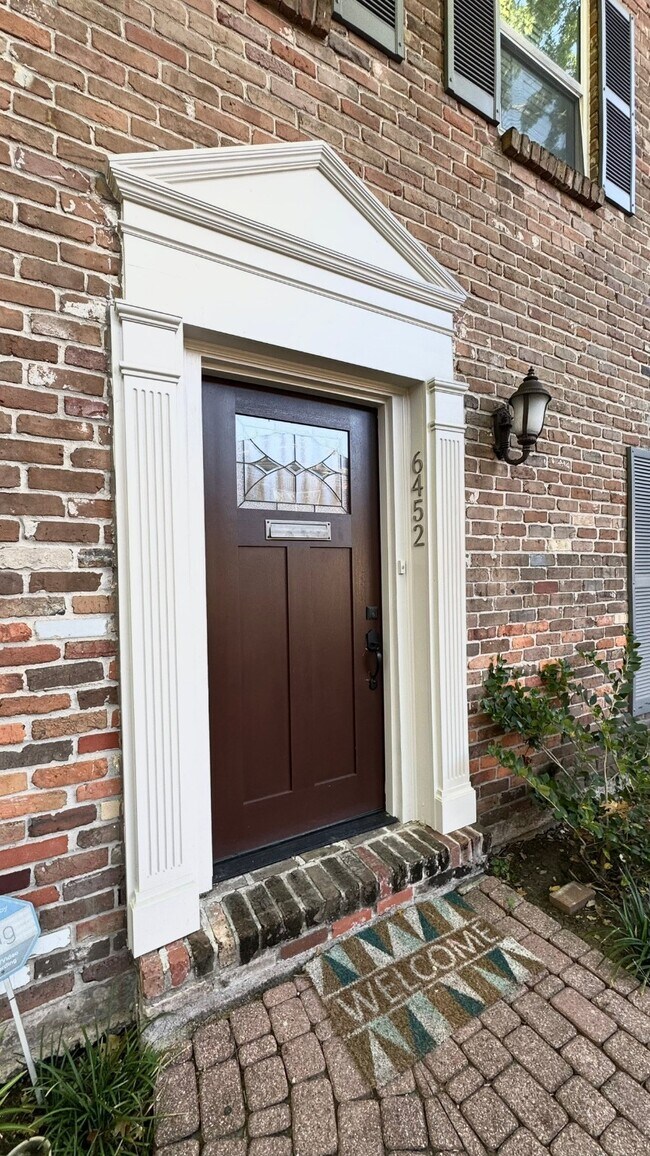 Foto del edificio - 6452 Olympia Dr