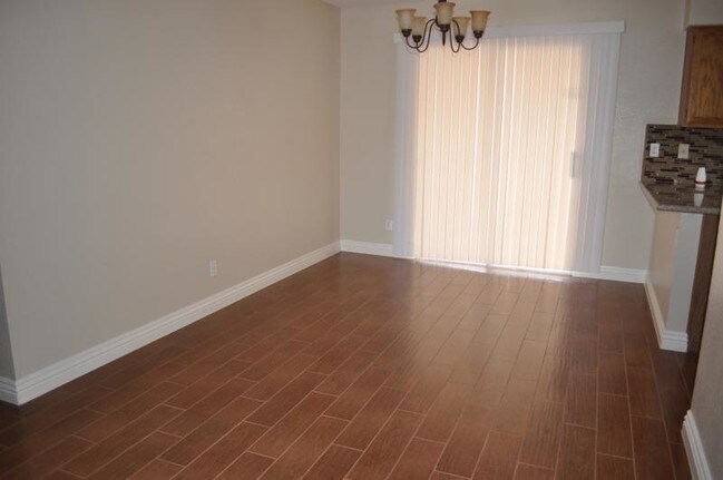 Foto del edificio - 1119 Dowither Ct