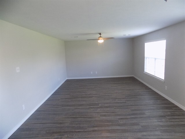 Building Photo - 21711 Falcongate Ct