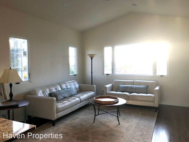 Building Photo - 3 br, 2.5 bath House - 246 Le Point St.