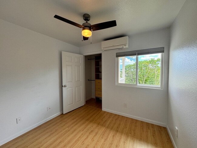 Building Photo - Charming 2-Bedroom/2-Bath - Renovated