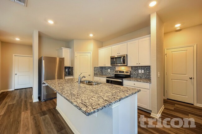 Foto del edificio - 7426 Boa Holw