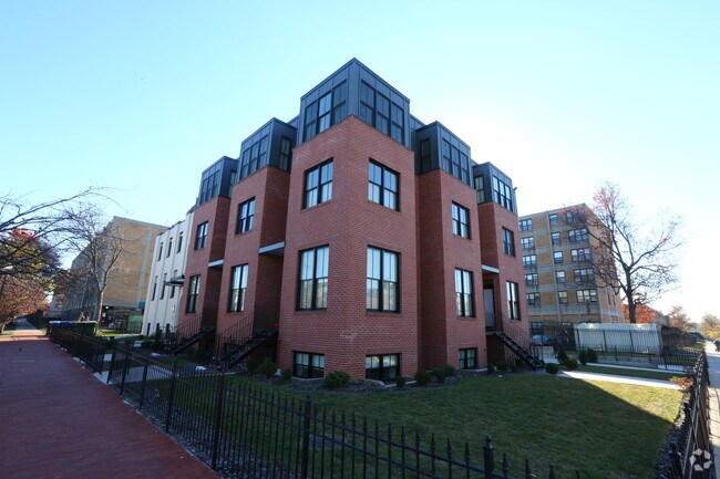 Building Photo - Cambridge Row