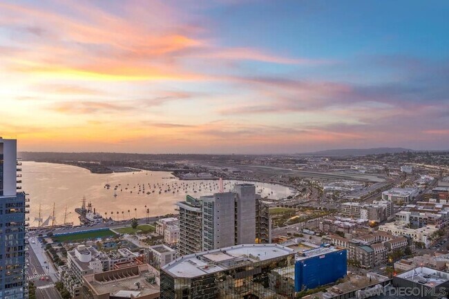 Foto del edificio - 1331 Columbia St