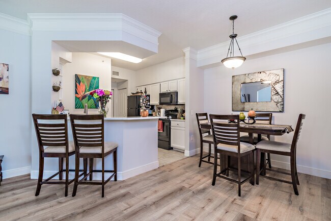 Foto del edificio - 4105 Myrtlewood Cir E