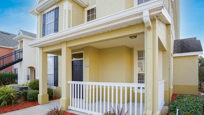 Foto del edificio - 9037 Lee Vista Blvd