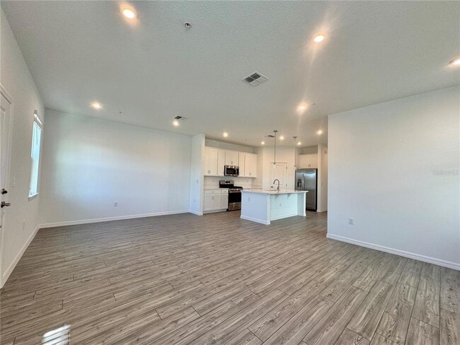 Building Photo - 313 Platform Ln