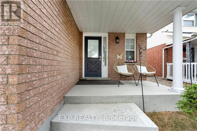 Building Photo - 166 Kovac Rd