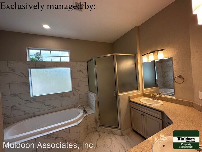 Building Photo - 3 br, 3 bath House - 270 Eagle Summit Pt #102