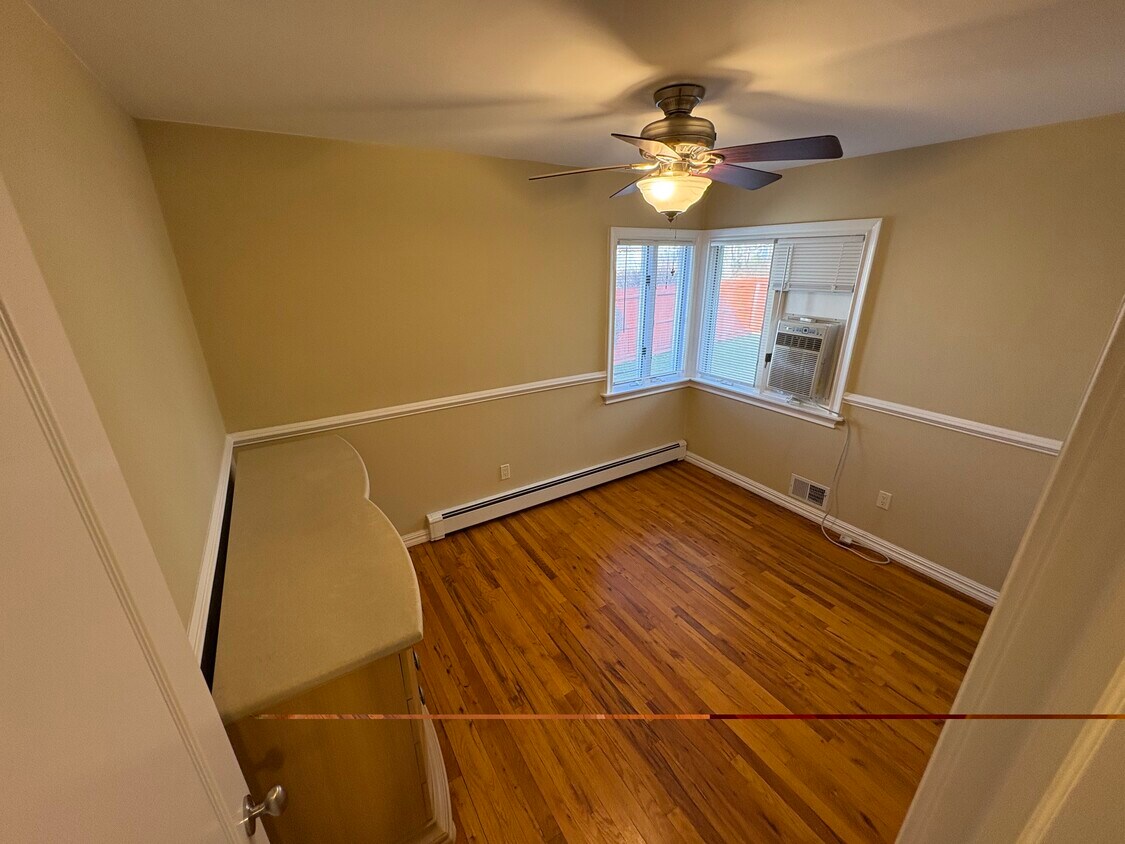 Building Photo - 70 Hunter Ln