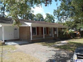 Building Photo - 1303 Virginia Acres