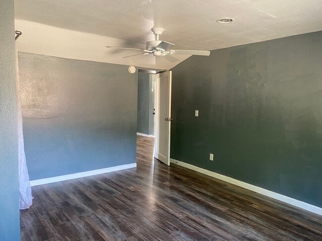 Building Photo - 40094 Sunset Ln