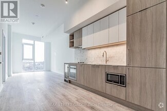 Building Photo - 2020-2020 Bathurst St