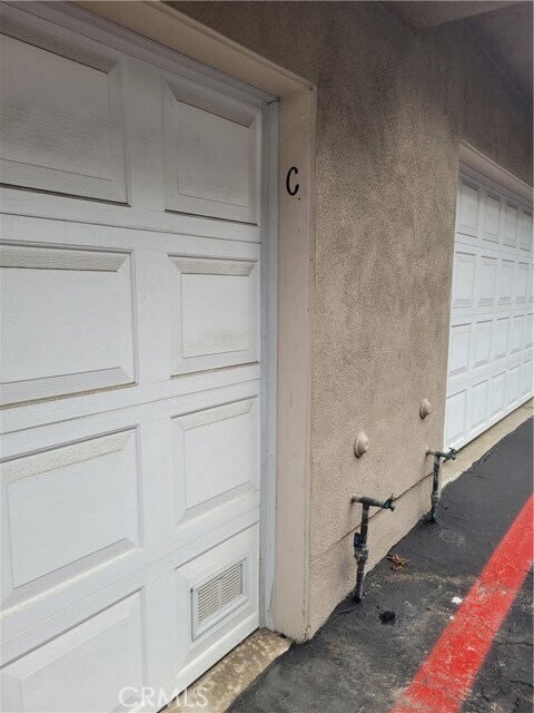 Foto del edificio - 1329 E Grand Ave