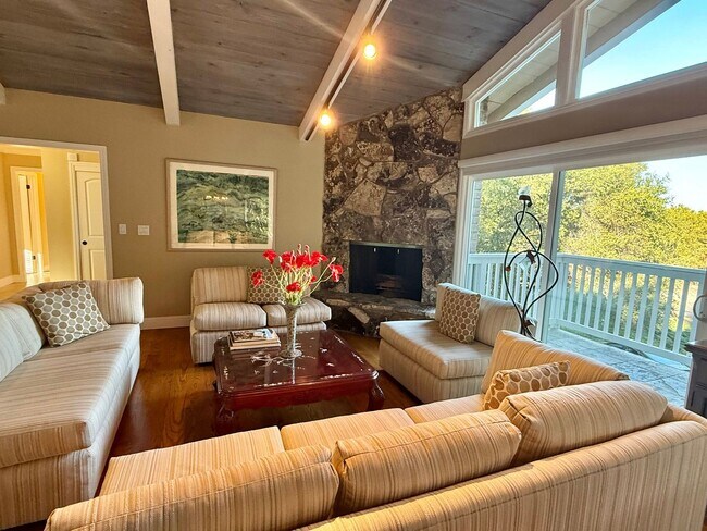 Foto del edificio - SARATOGA - Meticulously maintained home in serene settings with pool-Hillside Oasis