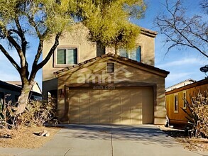 Building Photo - 437 East Placita Nodo