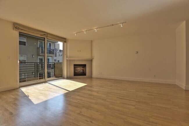 Building Photo - 2 bedroom in San Francisco CA 94103
