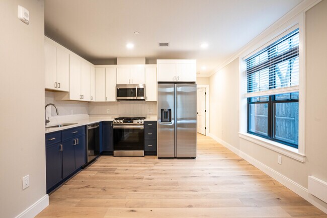 Foto del edificio - 157 Everett St