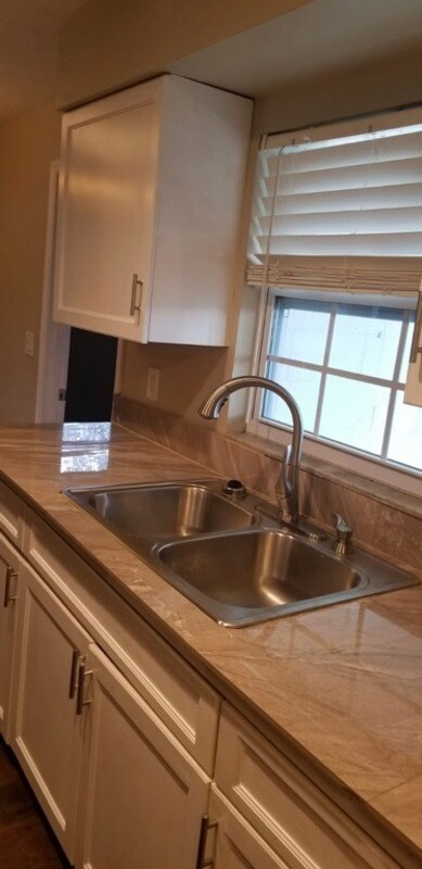 Foto del edificio - 4133 Kalwit Ln