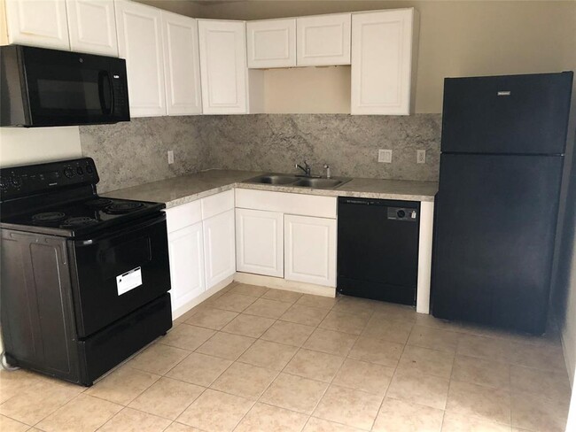 Building Photo - 719 Barren Springs Dr