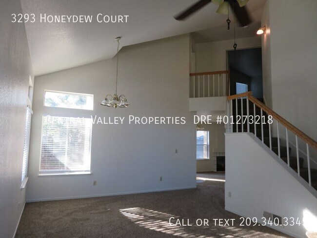Building Photo - 3293 Honeydew Ct