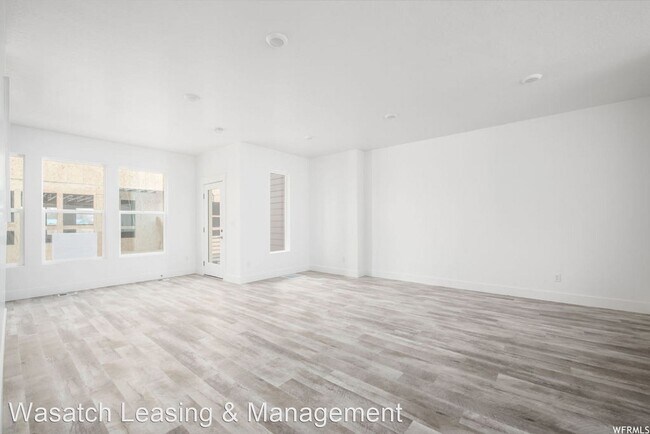 Foto del edificio - 3 br, 2.5 bath House - 4726 Hillhouse Cove...