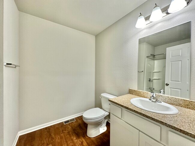 Foto del edificio - 2245 James Kelly Ln